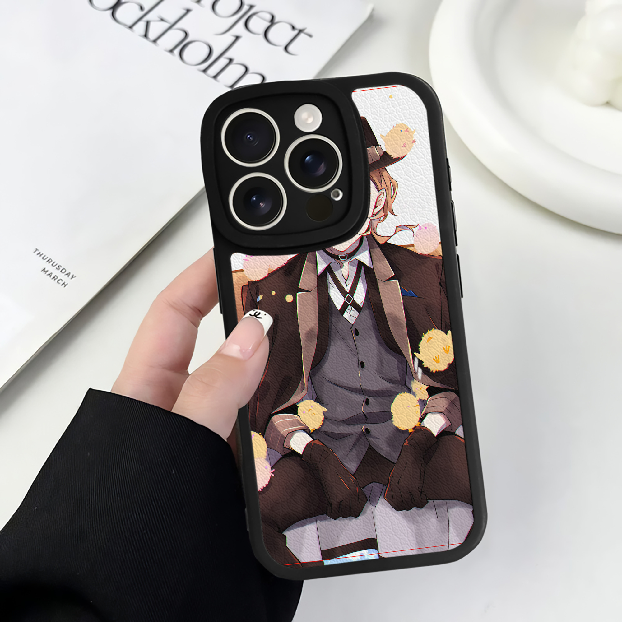 （画像用） 文豪ストレイドッグス Bungo Stray Dogs 【iPhone 16シリーズ対応】シリコンスマホケース（レザー調） 材質：シリコン